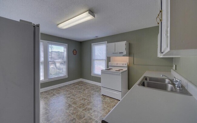 Building Photo - 113 Prospect St