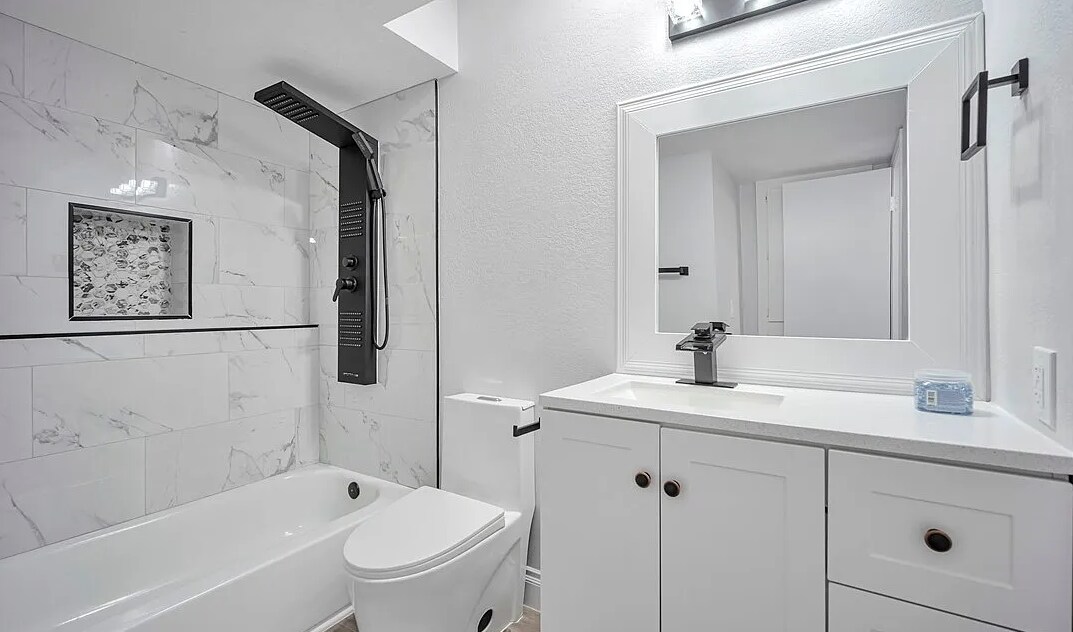 Building Photo - 1701 E Katie Ave