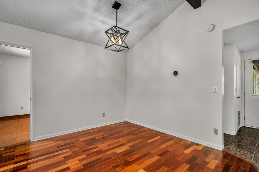 Building Photo - 4076 Tropico Way
