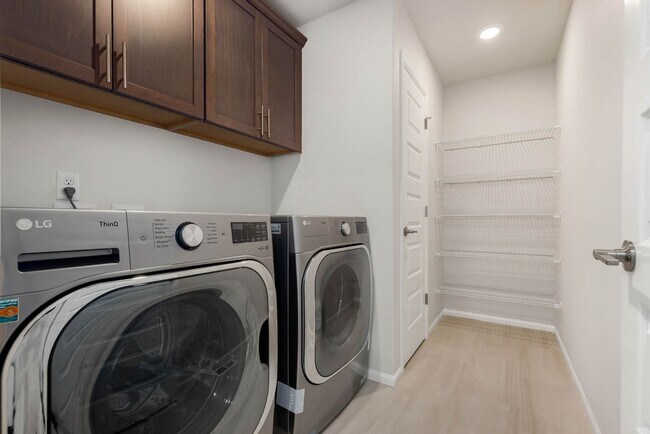 Building Photo - Stunning Newer Construction 4 Bedroom Home in Canyon Creek – Spacious, Stylish & Ideally Located