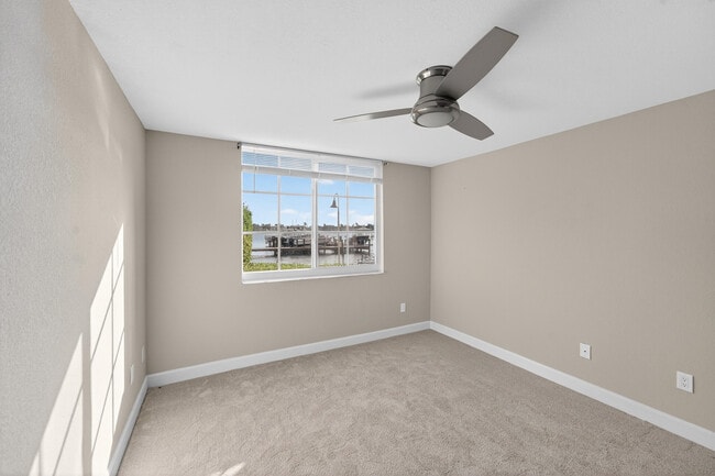 Building Photo - 167 Yacht Club Way