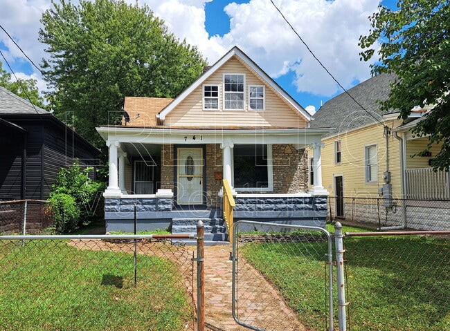 Building Photo - 741 S 37th St