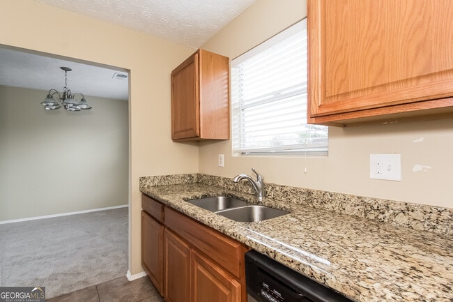 Building Photo - 3048 Laurengate Dr