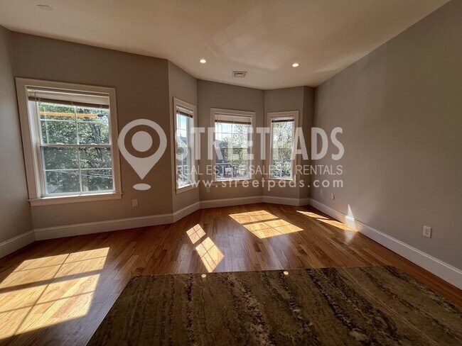 Building Photo - 4 bedroom in Boston MA 02134