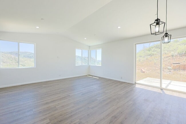 Building Photo - 4 Bedroom VIEW Home in Escondido built in 2023