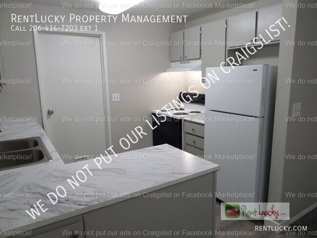 Building Photo - 33029 22nd Pl S