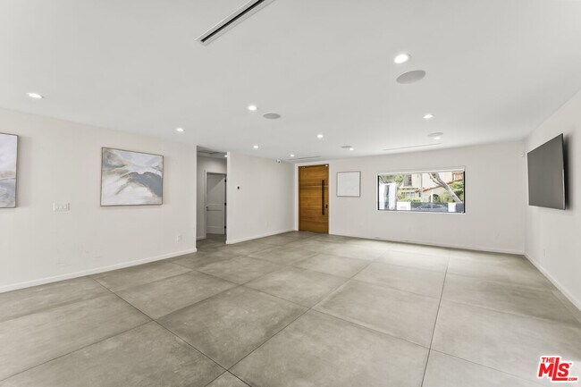 Building Photo - 6459 Colgate Ave