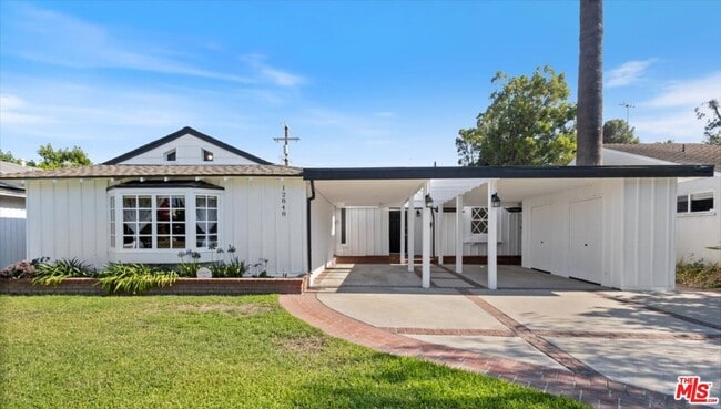 Building Photo - 12848 Tiara St