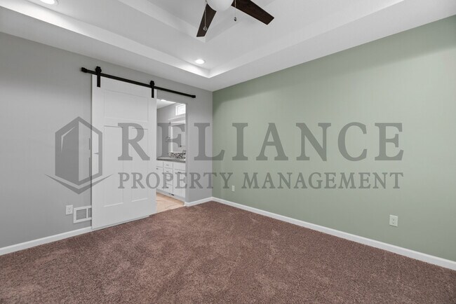 Building Photo - 1558 N Aster Cir