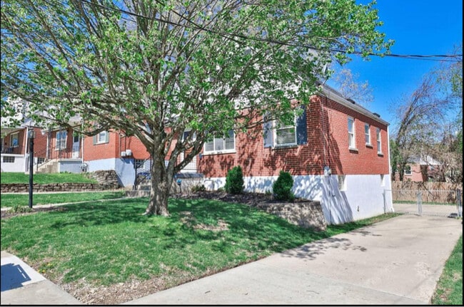Building Photo - 37 Towanda Dr