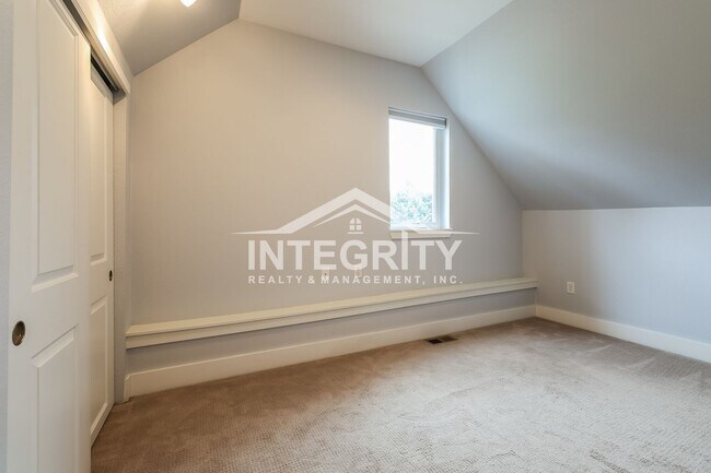 Building Photo - 3622 W 29th Ave