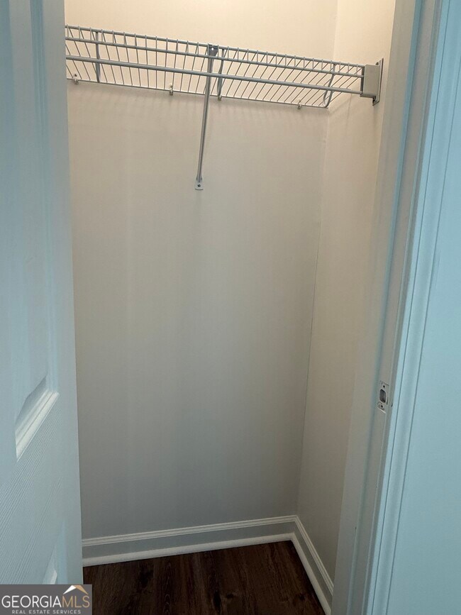 Building Photo - 160 2nd St