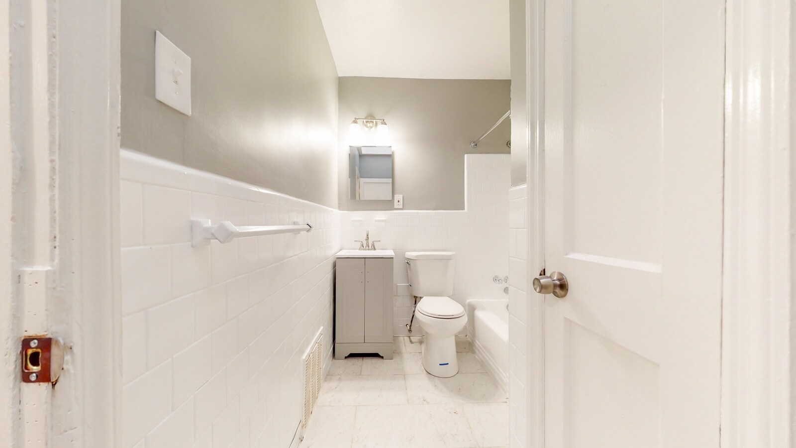 Building Photo - 6105 Chinquapin Pky