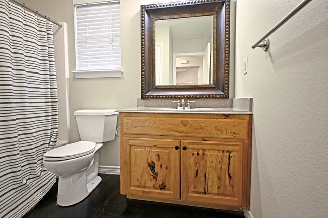 Building Photo - 2223 Sun Chase Blvd