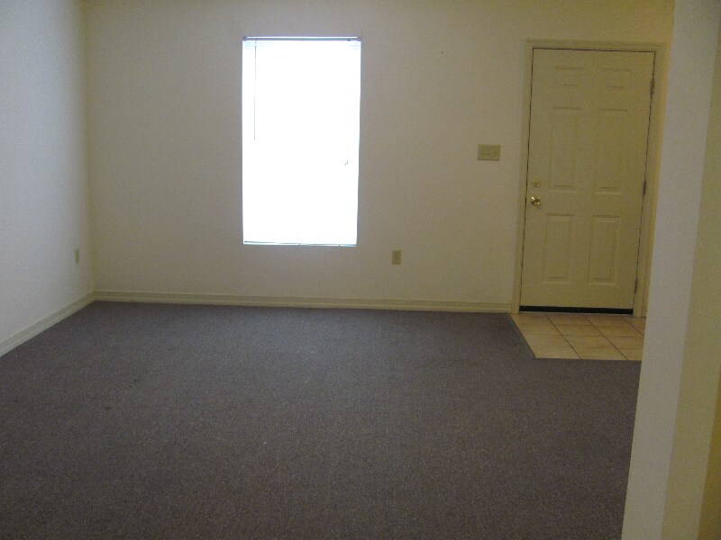 Building Photo - 7138 Decatur St