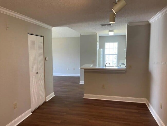 Building Photo - Sunset Lakes Community