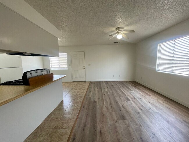 Building Photo - 10940 Jeremy Dr