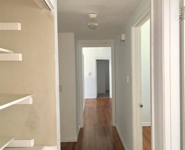 Building Photo - 1655 Sharkey St