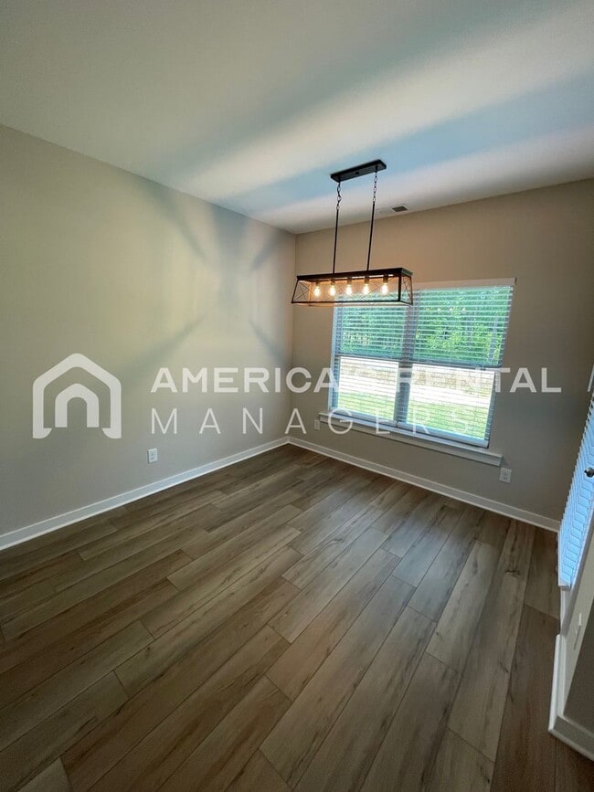 Building Photo - 459 Troubadour Ln