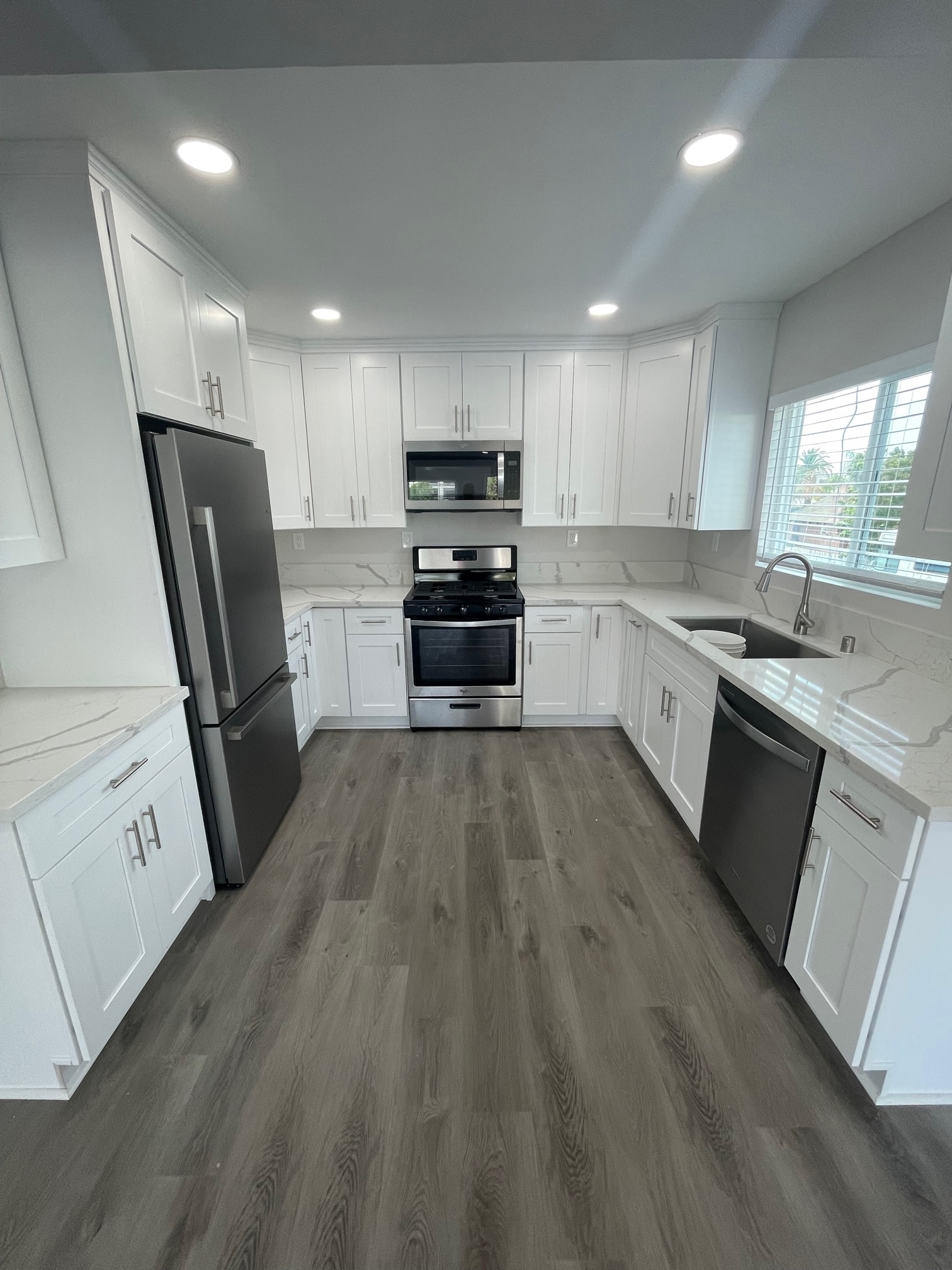 Building Photo - 410 Highland Ave