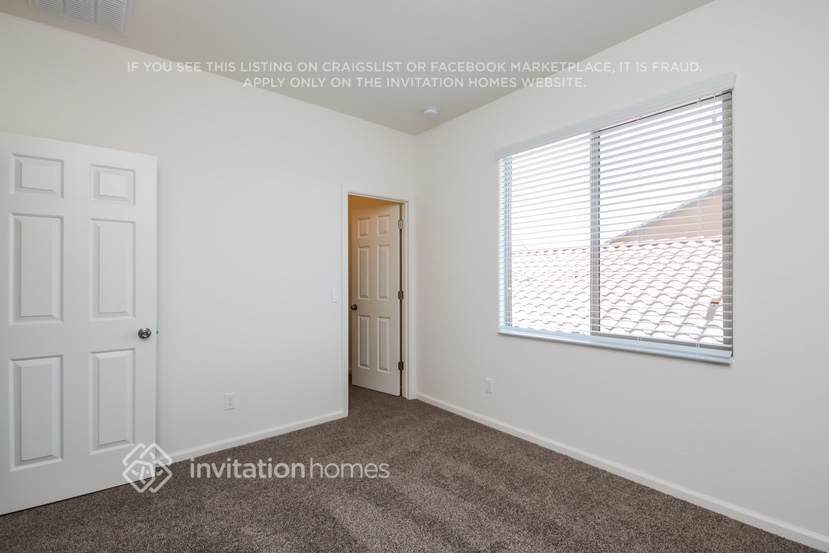 Building Photo - 1738 W Lacewood Pl