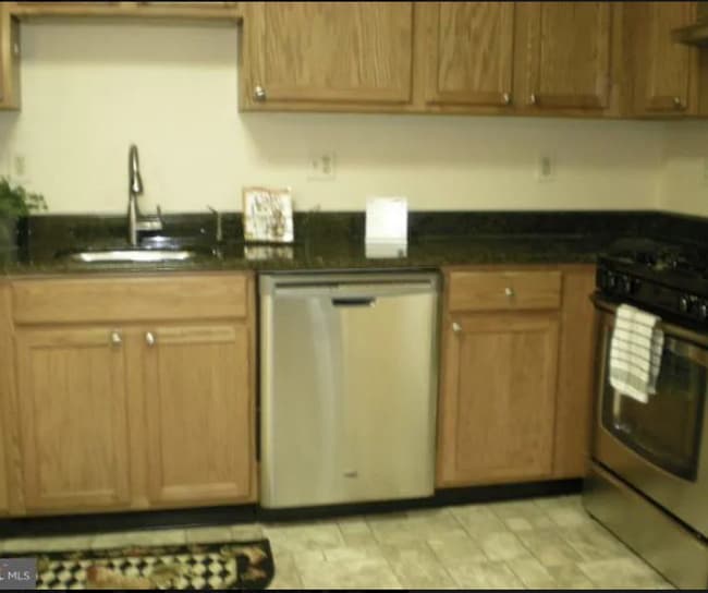 Building Photo - 8903 Mallard Ct