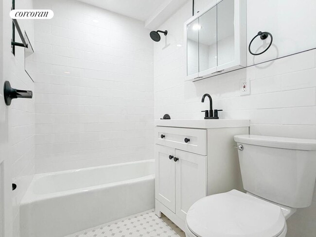 Building Photo - 181 MacDonough St