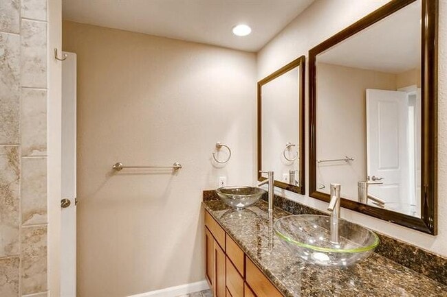 Building Photo - 10224 63rd Ave Ct E, Puyallup, WA, 98373