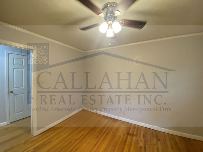 Building Photo - 2 Bedroom Duplex