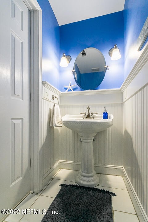 Building Photo - 2102 First St