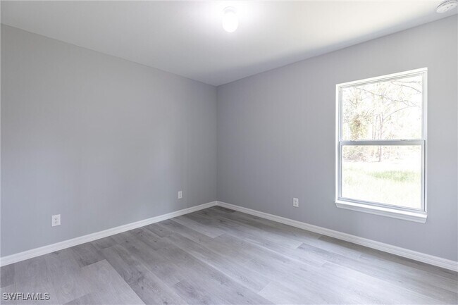 Building Photo - 2908 35th St W