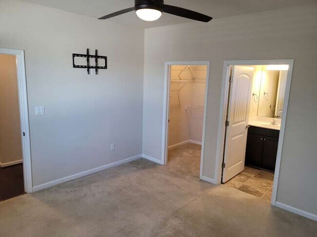 Building Photo - 509 Ackerman Ln