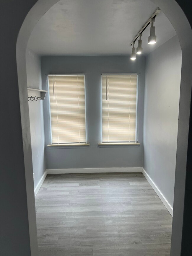 Building Photo - 1646 21st St