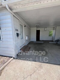 Building Photo - 1015 N Scott Ave
