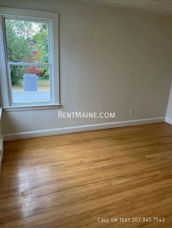 Building Photo - 33 Violette Ave