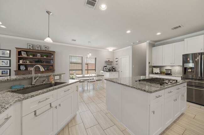 Building Photo - Stunning Home with Pool Now Available in t...