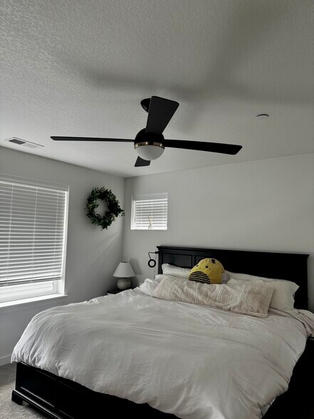 Master bedroom - 16187 SW Vance Ln