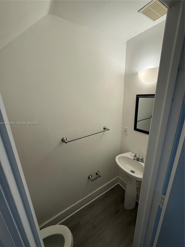 Building Photo - 821 SW 2nd St