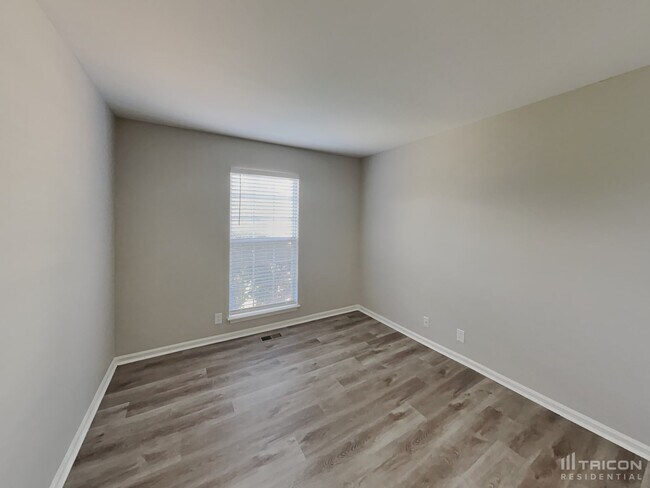 Building Photo - 832 Aimes Ct