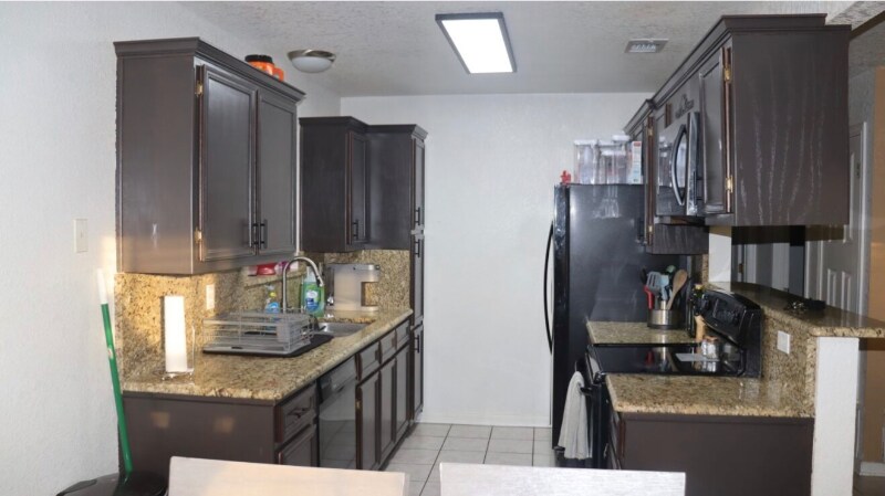 Building Photo - 2607 Gazelle Dr