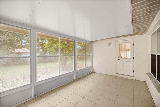 Building Photo - 13552 SW 81 Cir