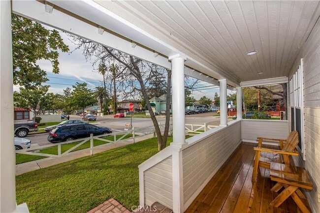 Building Photo - 289 N Cleveland St