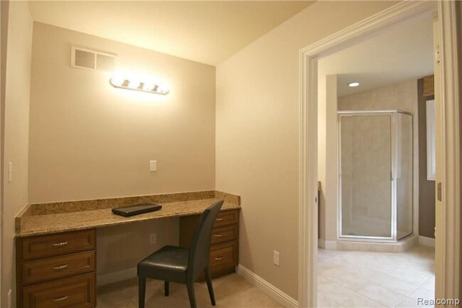 Building Photo - 26131 Sunbury Ct
