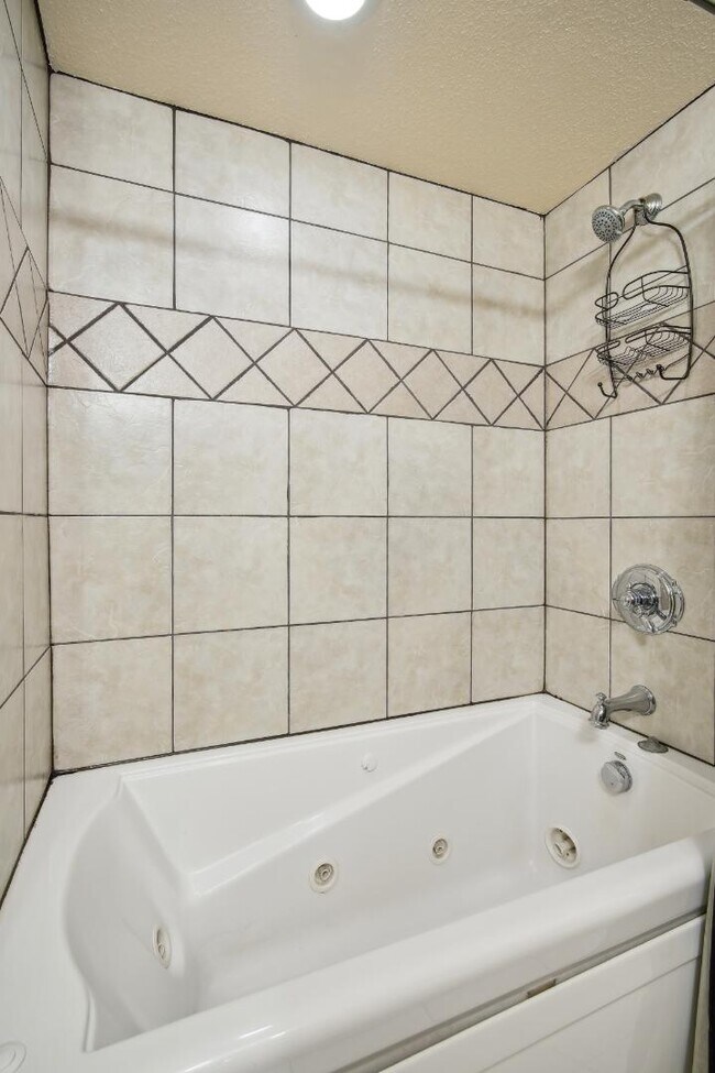 Building Photo - 7950 S Garrison Ct
