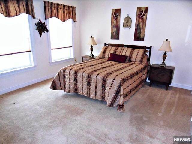 Building Photo - 5 Tenakill Park E