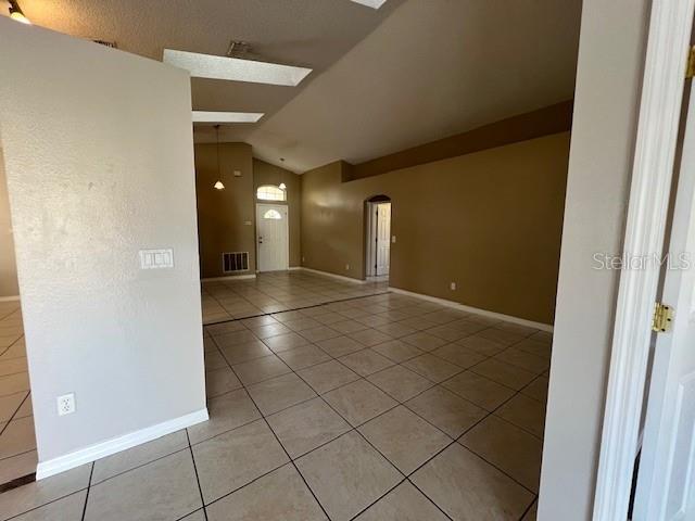 Building Photo - 202 Woodbury Pines Cir