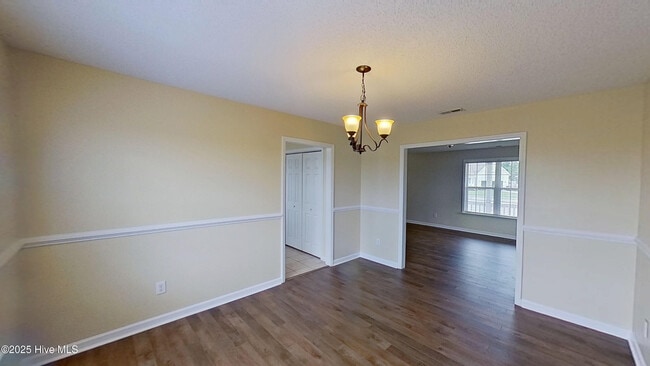 Building Photo - 108 Chastain Dr