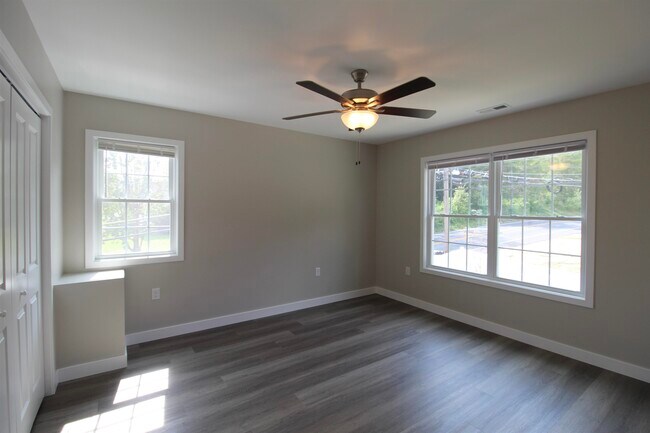 Building Photo - 101 WILLOWSTONE Ct