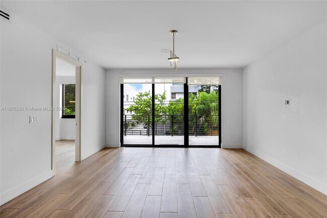 Building Photo - 3265 Bird Ave