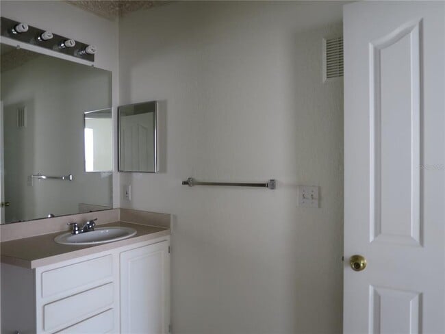 Building Photo - 8826 Dunes Ct